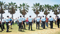 Οι "προστάτες" της παραλίας